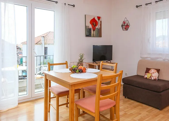 Appartement With Parking Space - 24808 Vodice